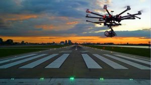 Drone flying in an airport (© Canard Drones)